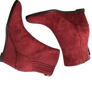 Dolce Vita Women's Wedge Red Faux Suede Zippered  Ankle Bootie NEW Size 7.5;
